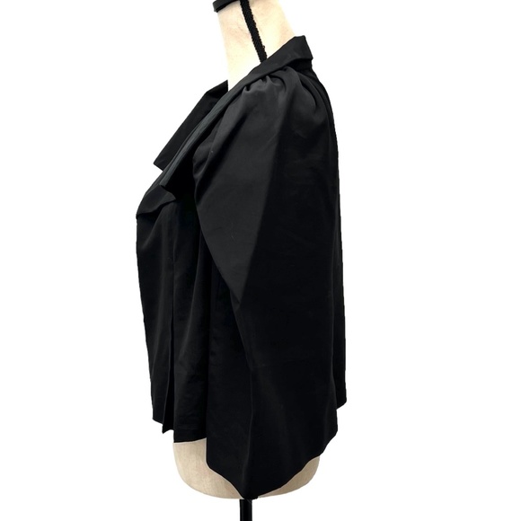 YVES SAINT LAURENT BLACK CROPPED PONCHO CAPE WITH POINT COLLAR - 2010 COLLECTION - Picture 7 of 14